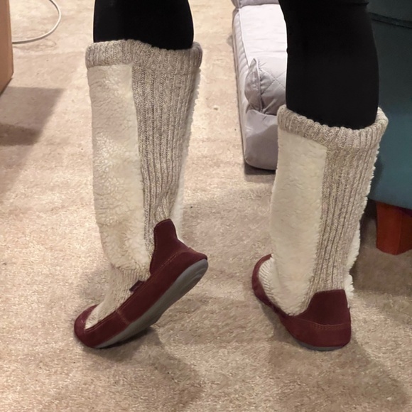 Acorn slouch boot slippers, super cozy - Picture 2 of 8
